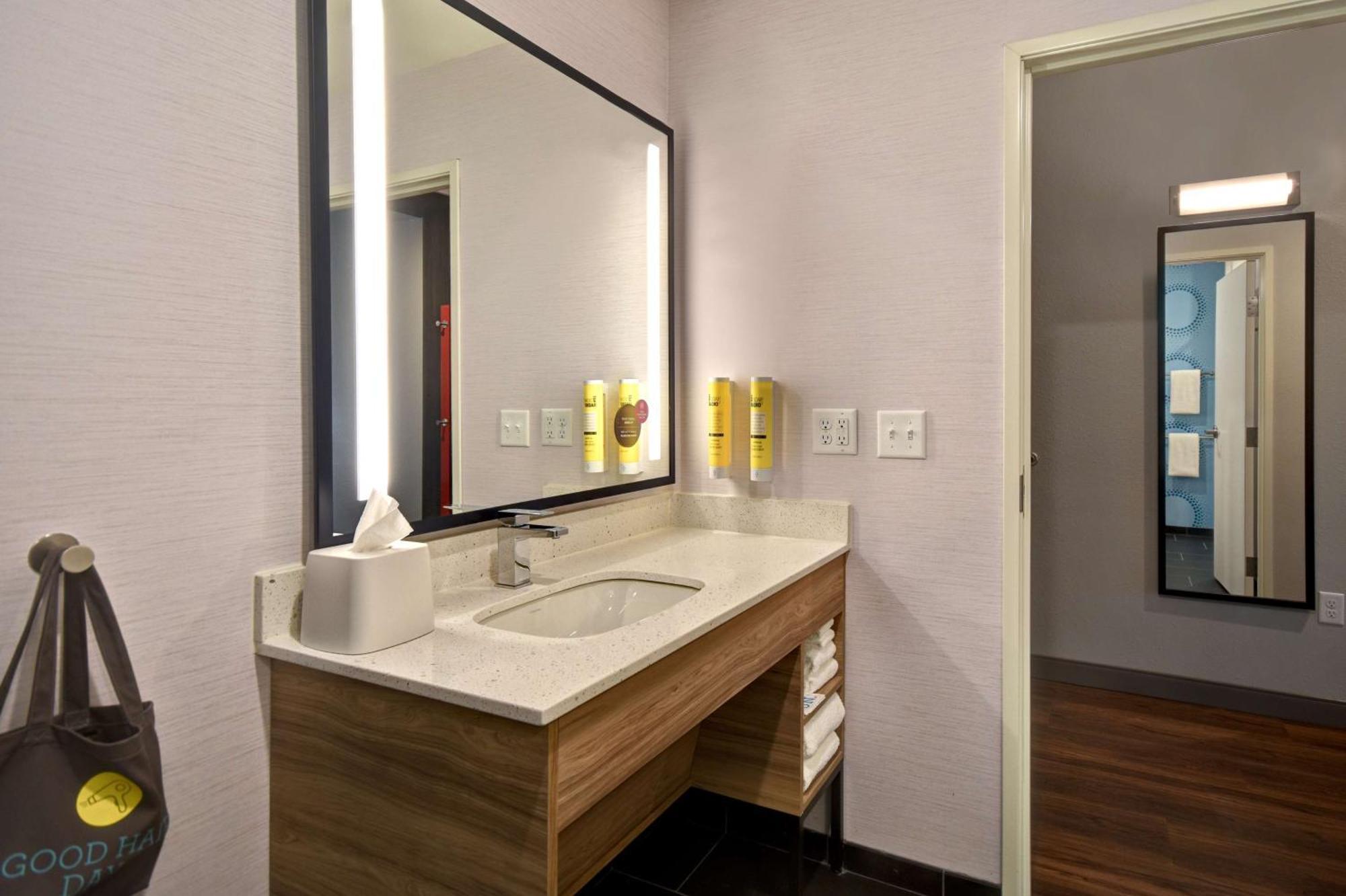Tru By Hilton Auburn, In Hotel Buitenkant foto